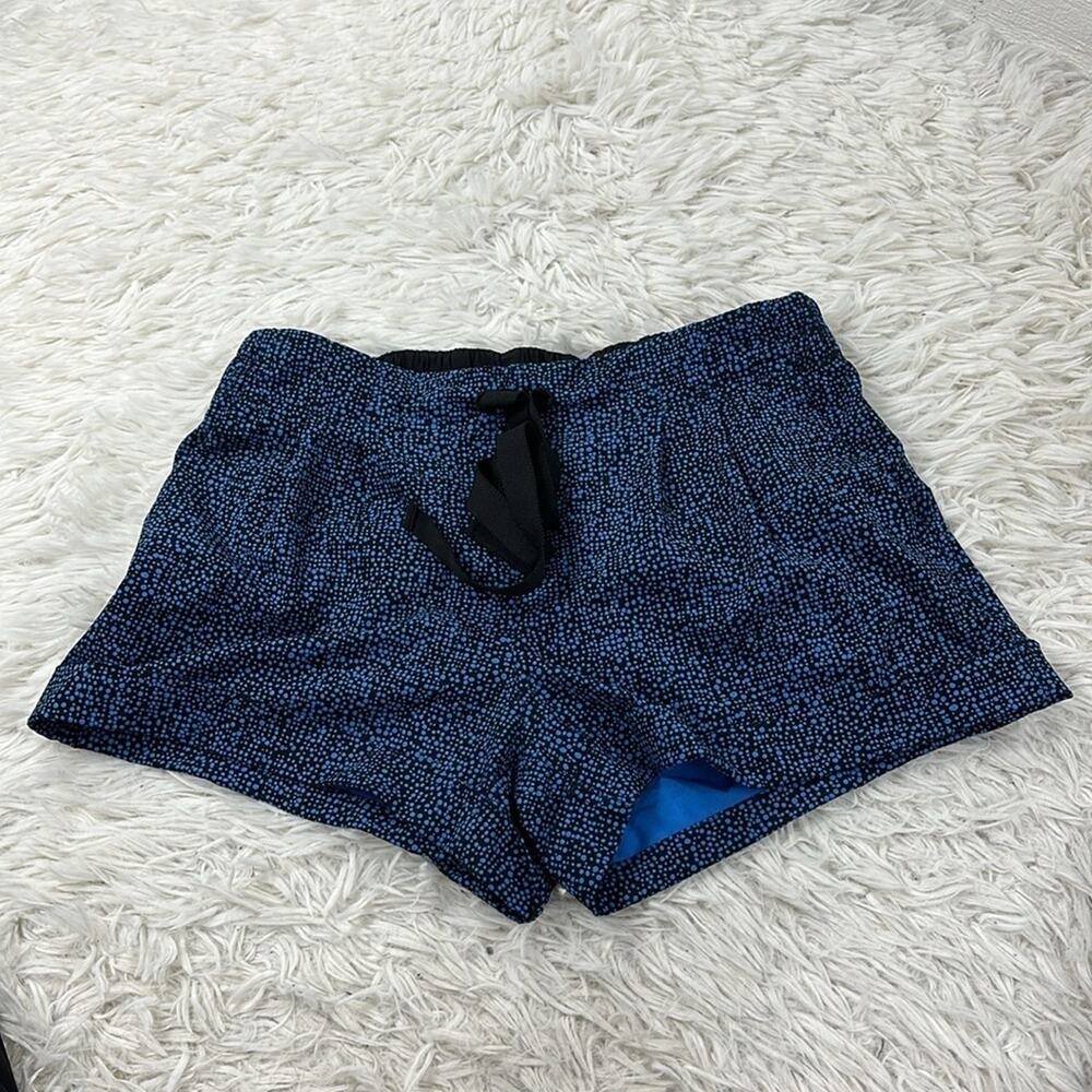 Lululemon Spring Break Away Short II Bubbles Pipe Dream Blue Black / Black